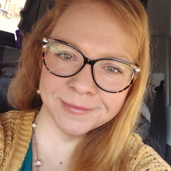 Meet your Posher, Karah - Picture 1 of 1